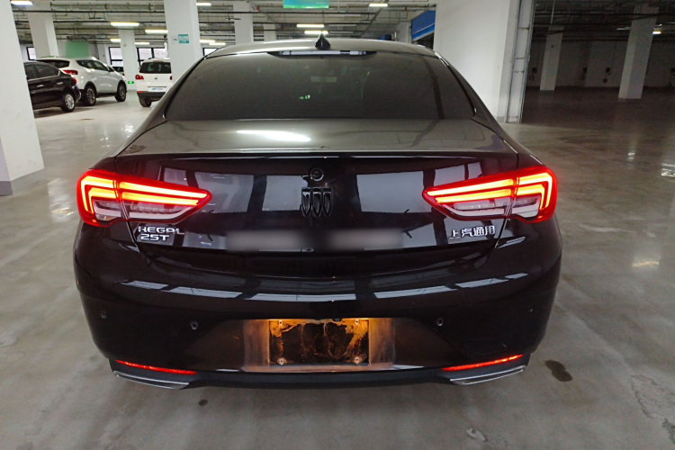 别克 君威 2024款 25T 超享版车身外观6