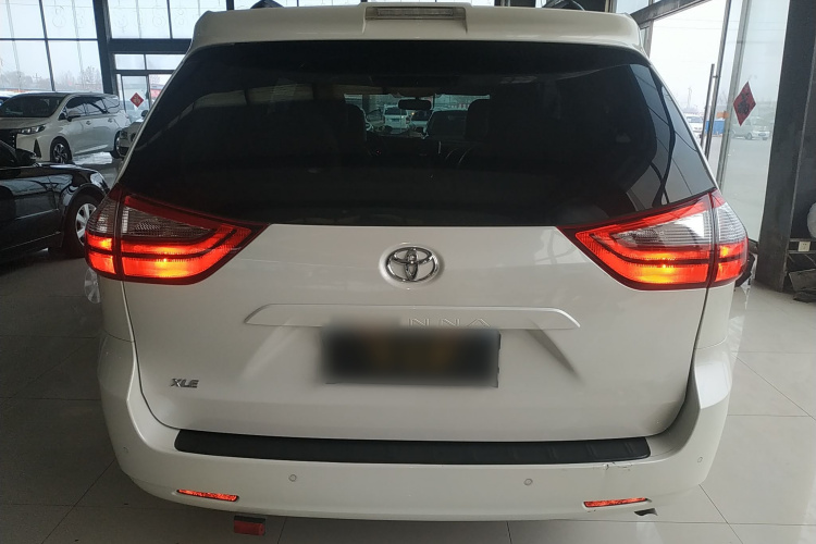 丰田Sienna（平行进口） 车身外观6