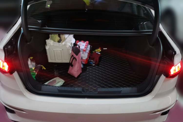 奥迪A3 2024款 A3L Limousine 35 TFSI RS套件燃速型中控内饰23