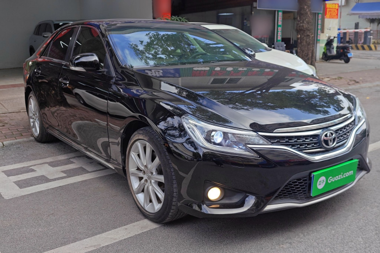 丰田 锐志 2013款 2.5V 尊锐版车身外观3