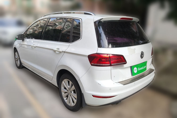 大众 高尔夫·嘉旅 2016款 230TSI 自动进取型车身外观5