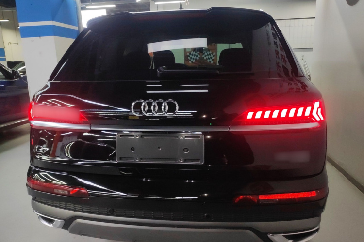 奥迪Q7 2021款 45 TFSI quattro S line运动型车身外观6004