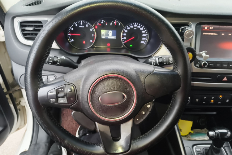 起亚 佳乐 2013款 2.0L 7座自动标准版 国IV中控内饰13