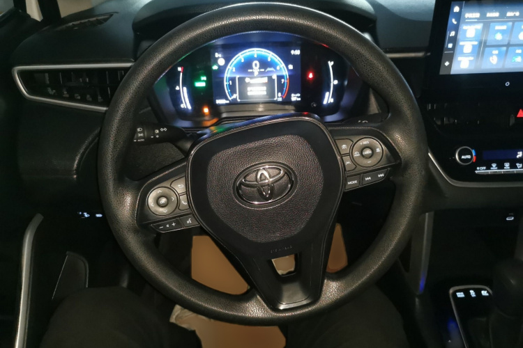 丰田 卡罗拉锐放 2023款 双擎 2.0L 先锋版局部细节13