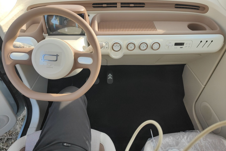 奔腾小马 2026款 222km 萌趣马 Plus中控内饰12