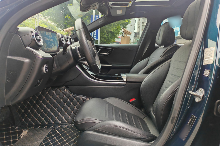 奔驰C级 2022款 改款 C 200 L 运动版中控内饰7002