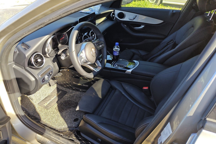 奔驰C级 2019款 C 260 运动版中控内饰7003