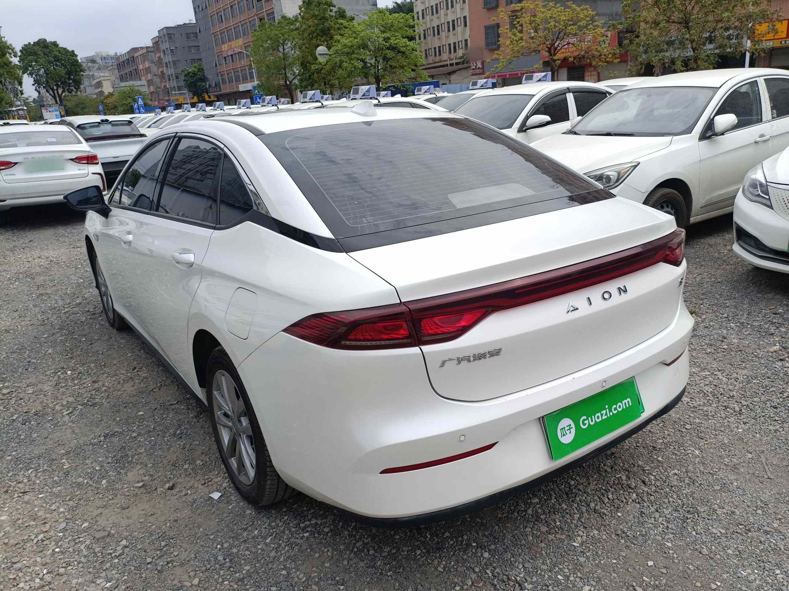 埃安 AION S 2023款 魅 580 磷酸铁锂(3)