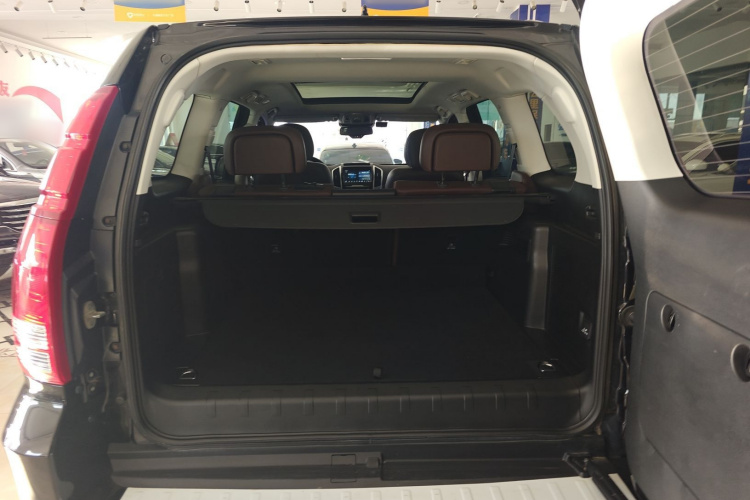 哈弗H9 2020款 2.0T 汽油四驱尊享型 5座机舱底盘23