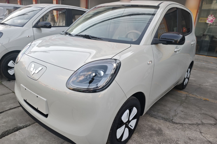 五菱汽车 宏光MINIEV 2025款 四门版 进阶款车身外观1