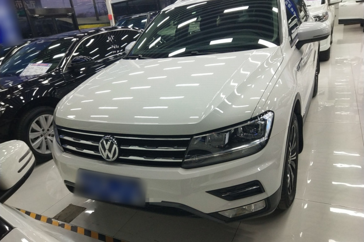 大众 途观L 2020款 330TSI 自动两驱全景舒适版 国VI车身外观2