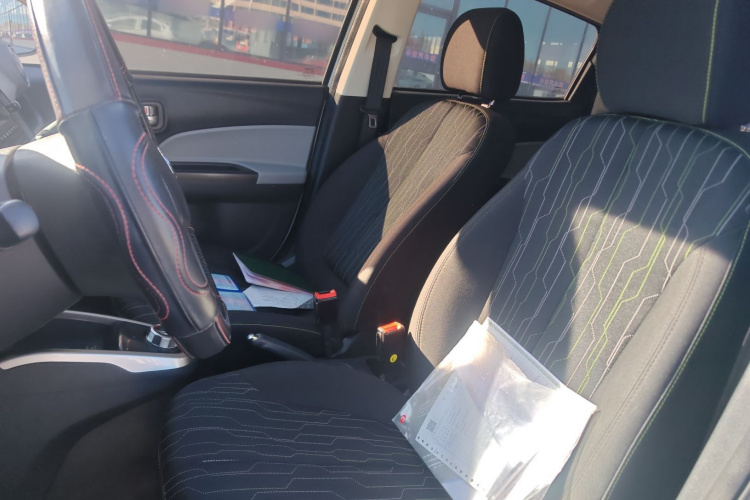 长安欧尚 奔奔E-Star 2021款 国民版 心怡版 磷酸铁锂（31.86kWh）中控内饰19