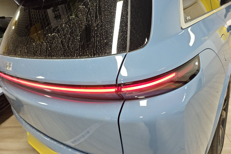 理想汽车 理想L8 2023款 Max车身外观6006