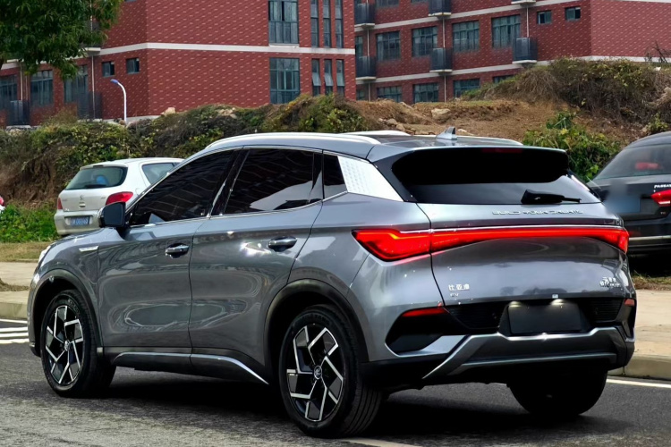 比亚迪 元PLUS 2023款 冠军版 510KM 超越型车身外观6006