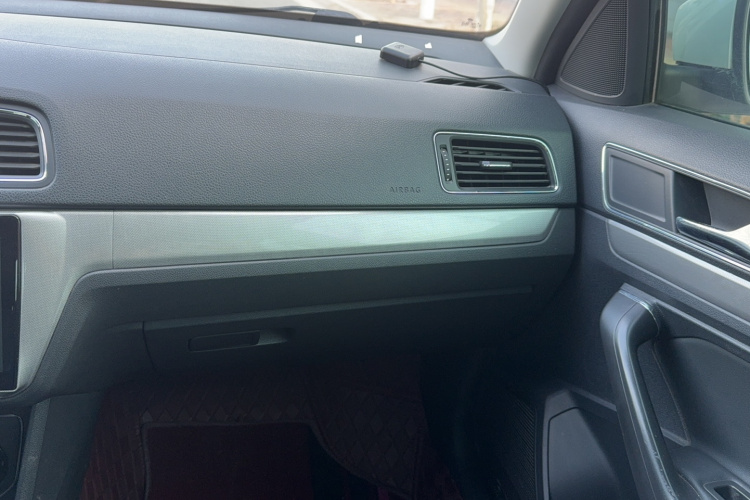 大众 朗逸 2017款 1.6L 自动舒适版中控内饰7002