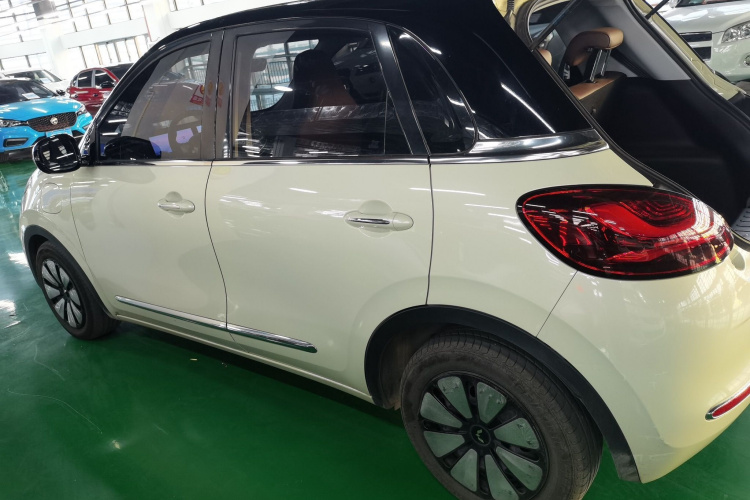 五菱汽车 五菱缤果 2023款 333km 灵犀互联款车身外观4