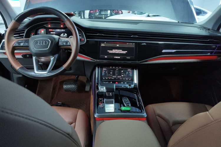 奥迪Q7 2022款 45 TFSI quattro S line运动型中控内饰12