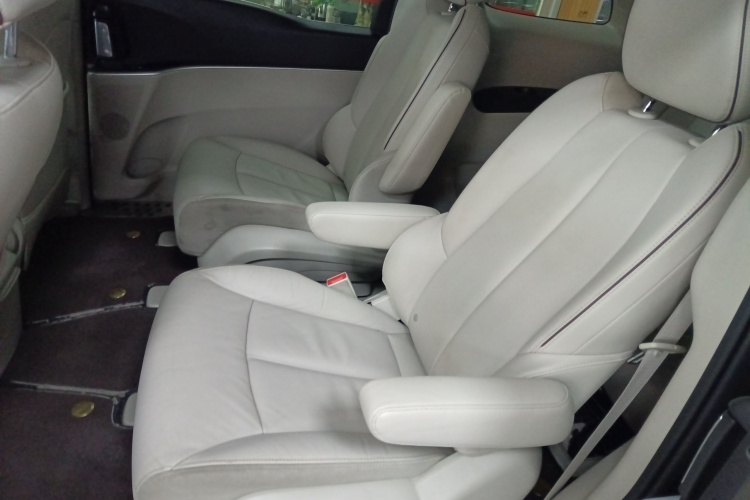 别克GL8 2021款 陆上公务舱 652T 豪华型中控内饰7004