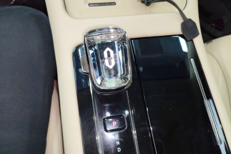 鸿蒙智行 问界M7 2024款 1.5T 后驱Plus版 5座局部细节18