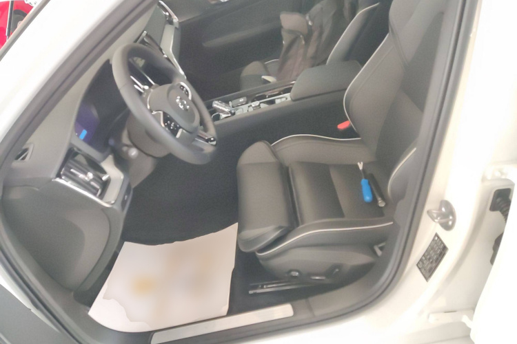 沃尔沃S60 2025款 B5 智雅运动版中控内饰19