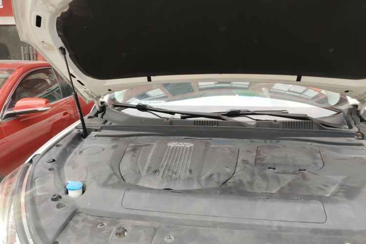 捷途X95 2020款 1.6T DCT探索Pro版 5座机舱底盘24