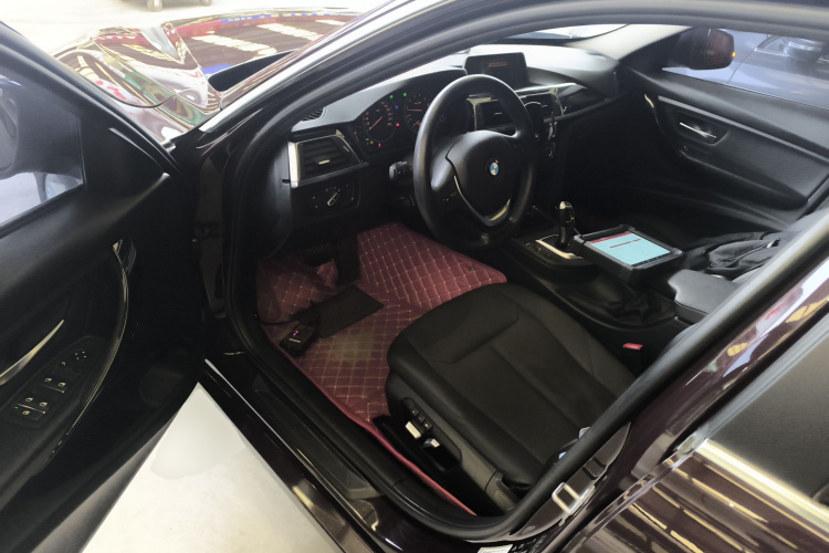 宝马3系 2017款 320Li xDrive 时尚型中控内饰20