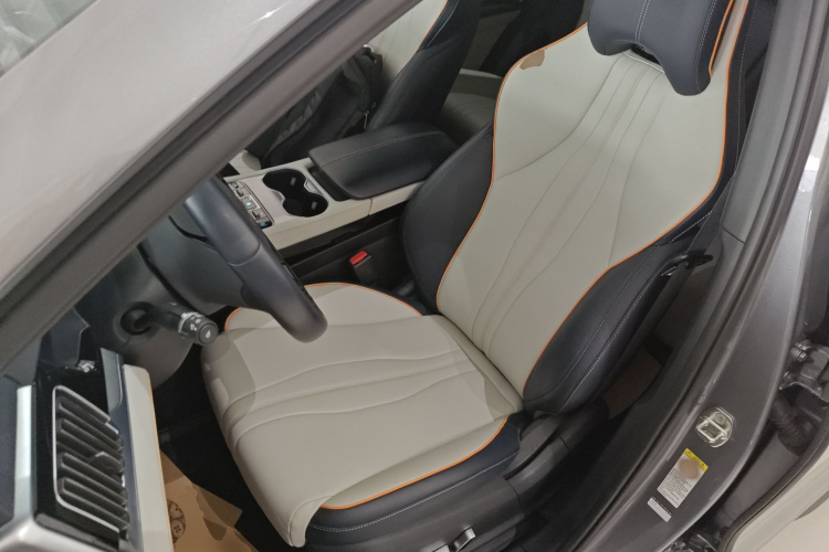 比亚迪 宋PLUS新能源 2023款 冠军版 DM-i 110KM 旗舰型局部细节19