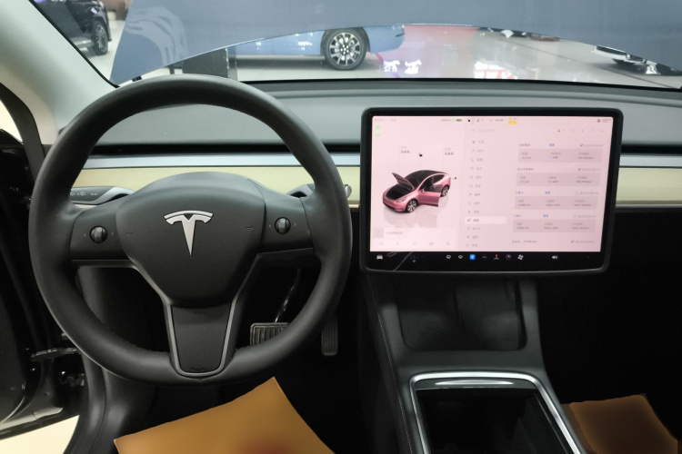 特斯拉 Model Y 2022款 改款 后轮驱动版中控内饰7002