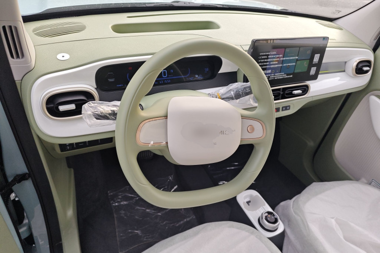 吉利银河 熊猫 2025款 210km 元气熊中控内饰13