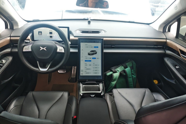 小鹏P5 2023款 智行版中控内饰7002