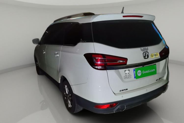 北汽威旺M50F 2017款 1.5L 舒适型车身外观5