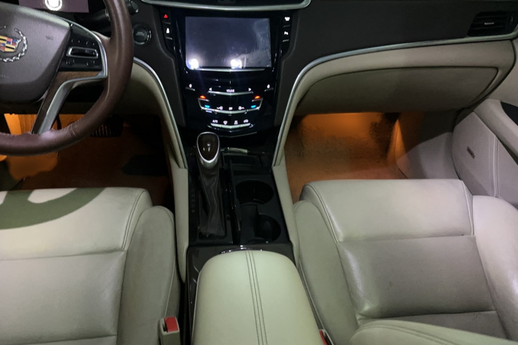 凯迪拉克XTS 2013款 28T 科技型中控内饰7004