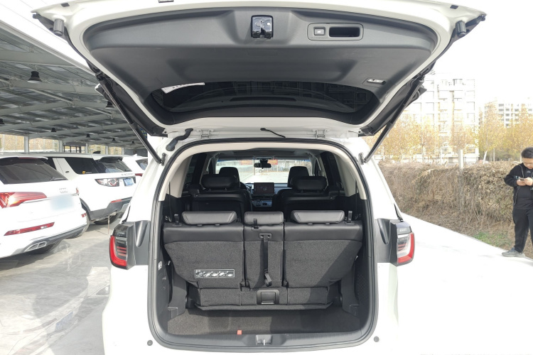 本田 艾力绅 2022款 2.0L e:HEV 豪华版机舱底盘23