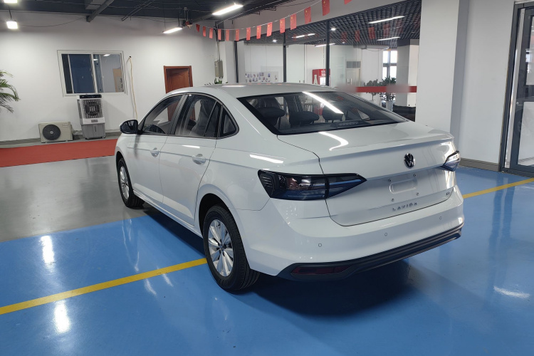 大众 朗逸 2025款 新锐 1.5L 出众新逸版车身外观6004