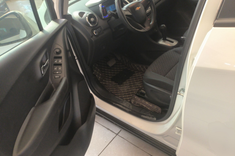 雪佛兰 创酷 2014款 1.4T 自动两驱舒适型中控内饰20