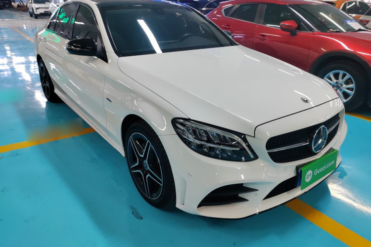 奔驰C级 2021款 C 260 L 运动星耀臻藏版车身外观3