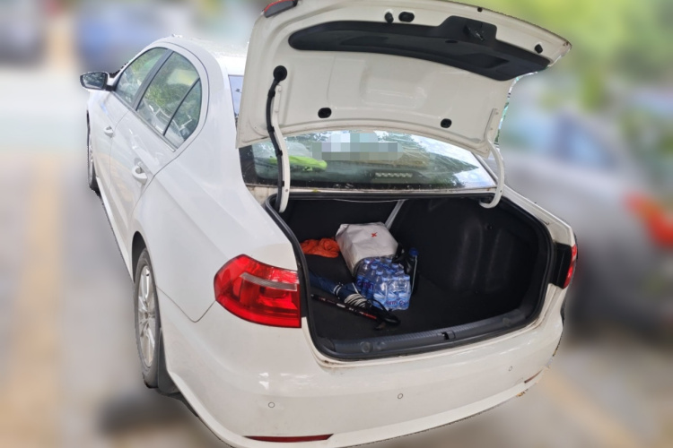 大众 朗逸 2013款 改款经典 1.6L 手动舒适版中控内饰23