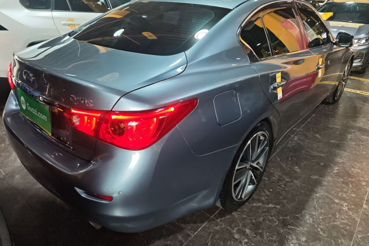 英菲尼迪Q50 2014款 2.0T 豪华运动版车身外观7