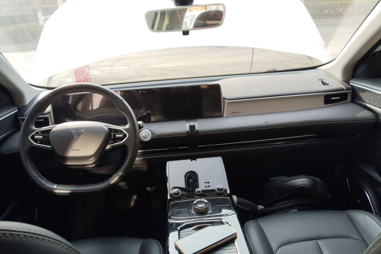 哪吒汽车 2023款 哪吒U-Ⅱ 挑战版 400 U秀 三元锂中控内饰12