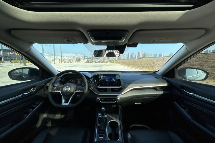 日产 天籁 2021款 2.0L XL 舒适版中控内饰7003
