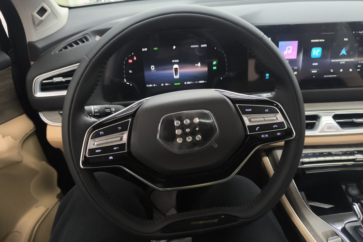 蓝电E5 2023款 1.5L DE-i 100KM臻享型 7座中控内饰13