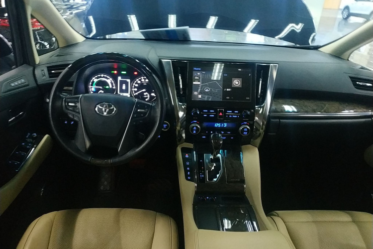 丰田 威尔法 2021款 皇冠 双擎 2.5L HV至尊版中控内饰12