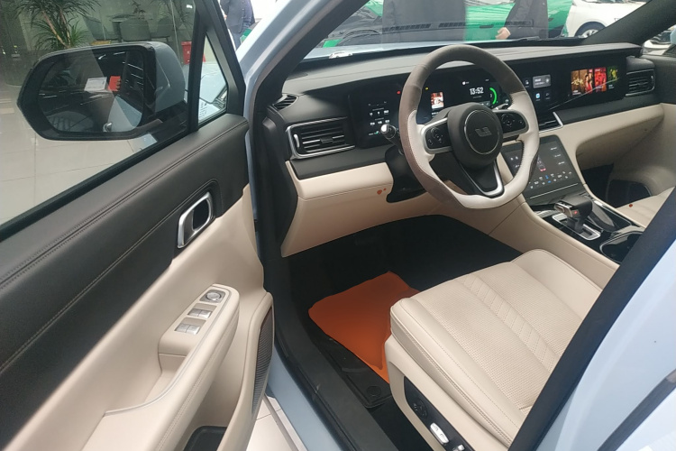 理想汽车 理想ONE 2020款 增程6座版中控内饰20