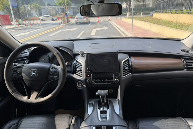 本田 冠道 2019款 240TURBO 两驱精英版中控内饰7004