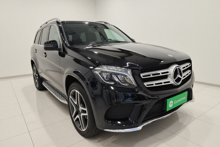 奔驰GLS  GLS 400 4MATIC豪华型车身外观3