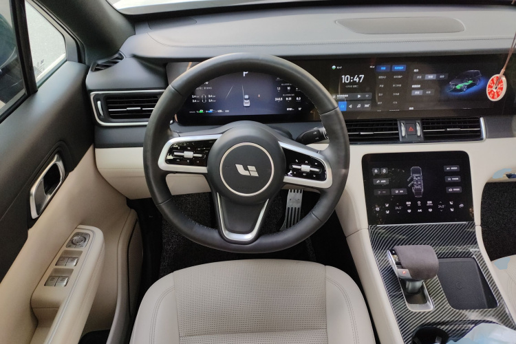 理想汽车 理想ONE 2021款 增程6座版中控内饰13