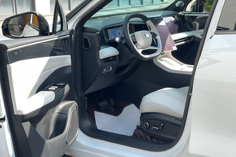 吉利银河 银河L7 2023款 1.5T 115km 星舰中控内饰7007