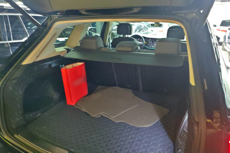 大众 途锐 2022款 3.0TSI 锐享版 曜黑运动套装局部细节23