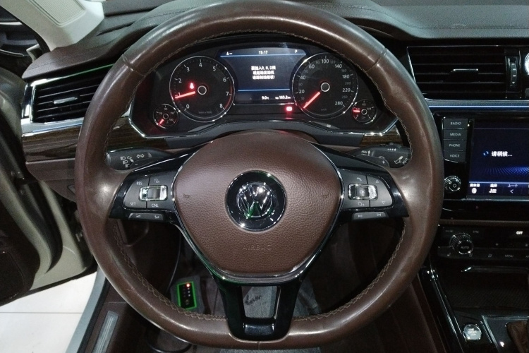 大众 辉昂 2016款 380TSI 两驱至尊版中控内饰13