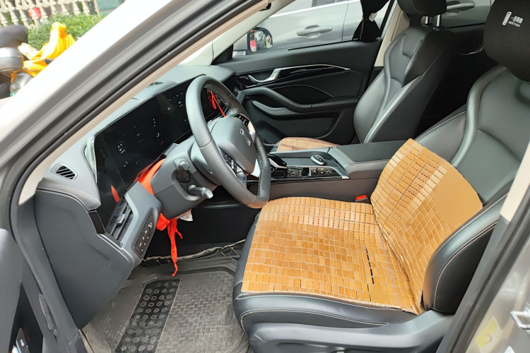 奔腾B70 2021款 1.5T 自动驭享型局部细节19